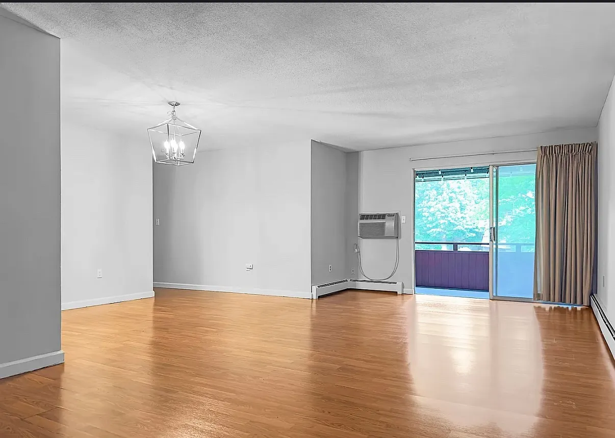 2 bed, 940 sqft, $2,100 — Photo 3