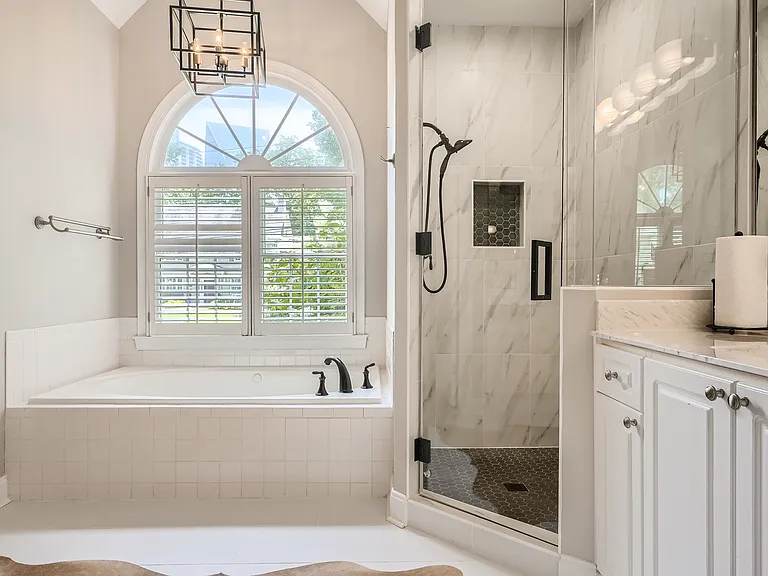 3362 Mathieson Dr NE — Photo 11