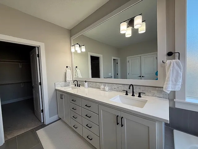 12053 NW Weaver Ln — Photo 22