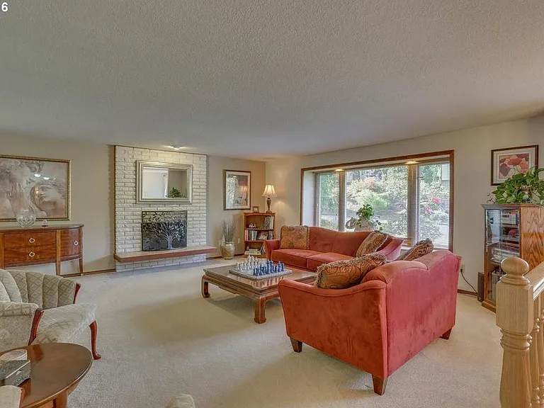 23645 NE Holladay St — Photo 15