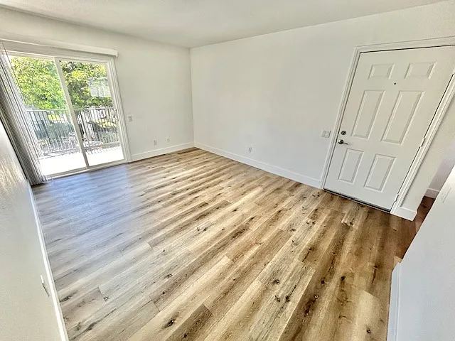 1490 Naranca Ave #6 — Photo 2