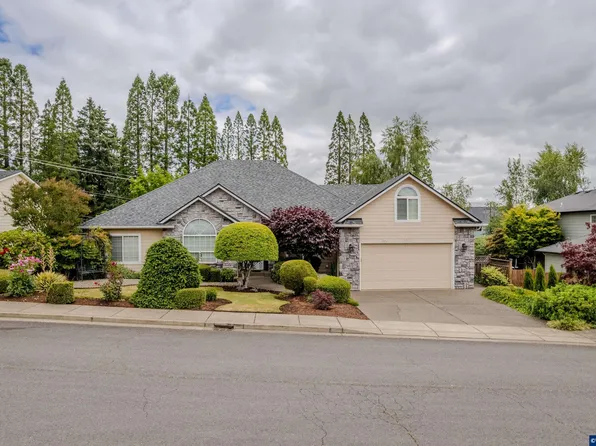 1371 Ranier Loop NW, Salem, OR 97304