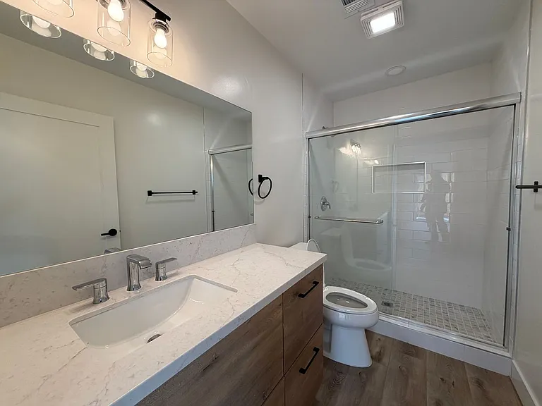 5244-5244 Unit 101 East Falls View Dr. — Photo 5