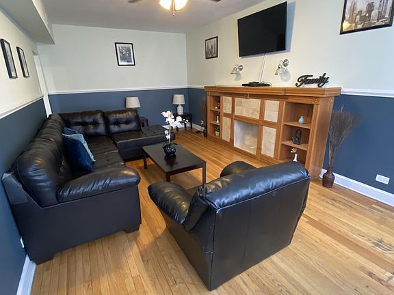 3rd image of 3565 W Lyndale St APT 1E