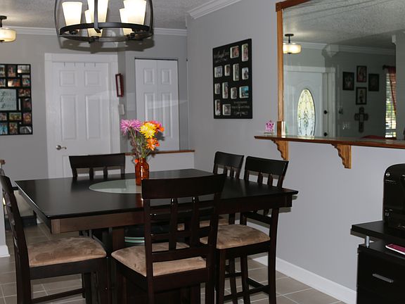 Formal Dining