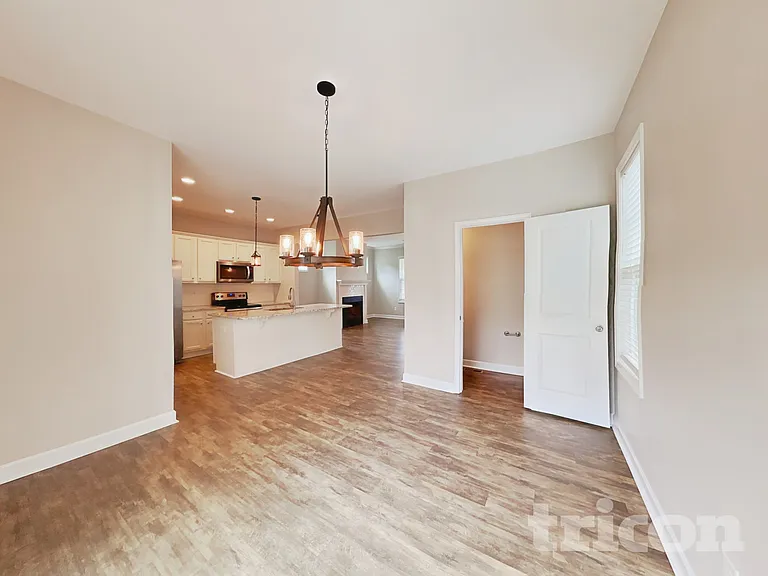 111 Cottage Ct — Photo 6