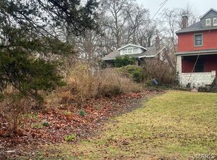 7392 Arlington Dr, Saint Louis, MO