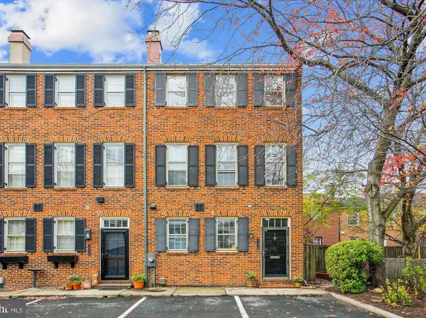 1316 Seaport Ln, Alexandria, VA 22314