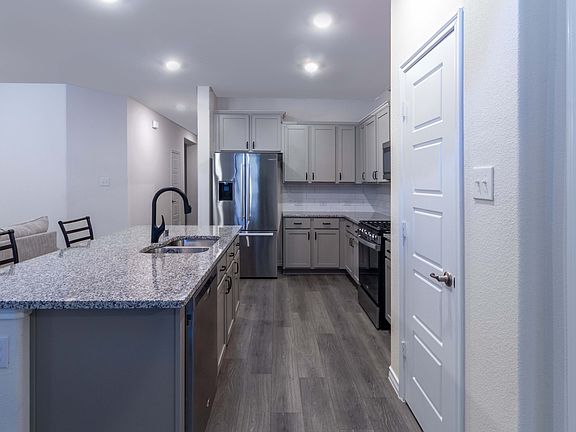 5th image of 211 Whitetail Way