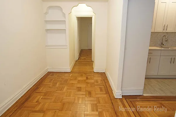 Rented by Norman Raindel, LREB | media 14