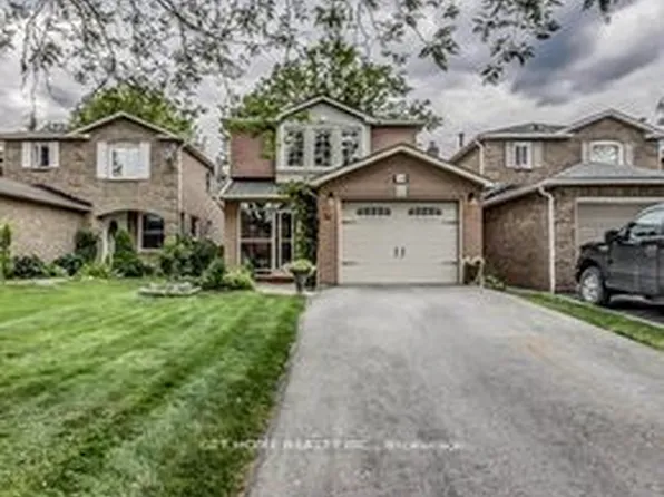 14 Barrett Cres, Ajax, ON L1T 2C7