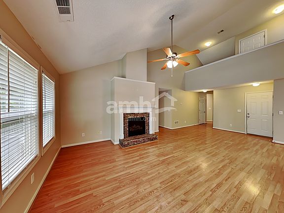 4th image of 3770 Village Main St