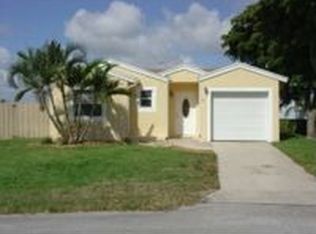 42 Tara Lakes Dr E, Boynton Beach, FL 33436