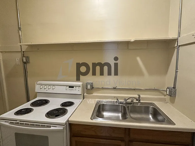 601 Monroe Ave #26 — Photo 8