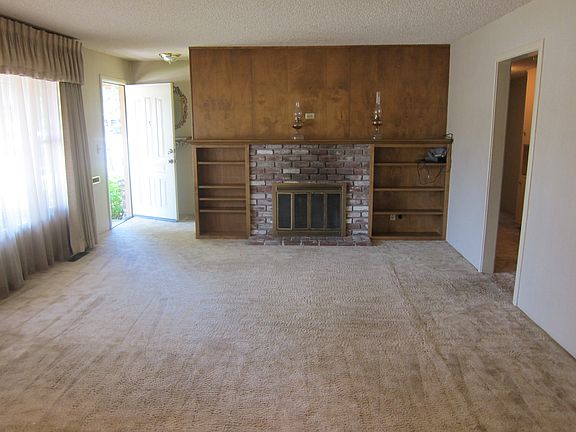 5th image of 1517 Fallbrook St