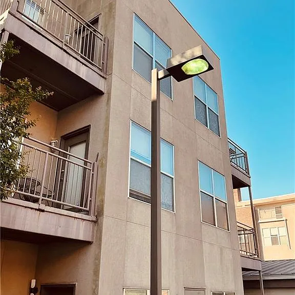 238 Walker St SW #22 — Photo 1