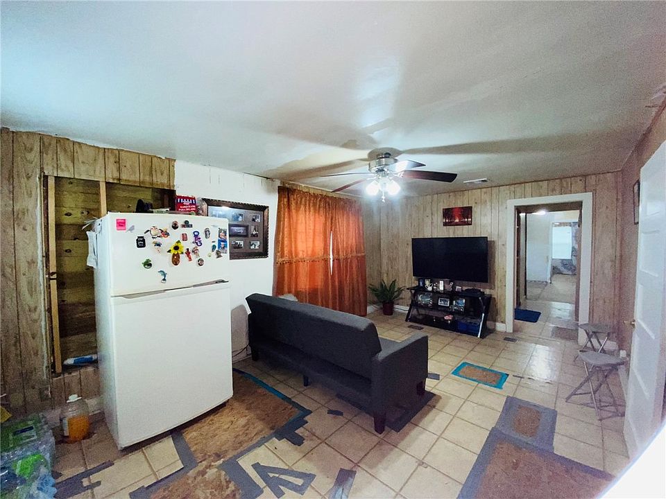 210 Swift St, Refugio, TX 78377 MLS 405498 Zillow