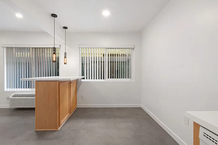 3801 Centre St #F — Photo 11