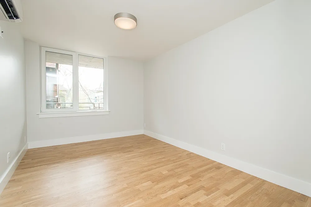 334 Harvard St — Photo 4