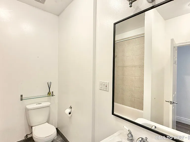 115 Close Ave #1 — Photo 6