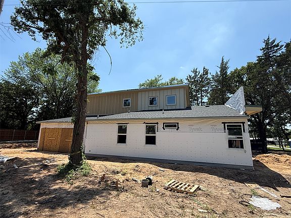3rd image of 503 Netherland Dr