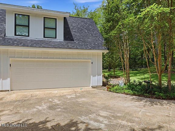 4th image of 145 Wynndale Lake Rd