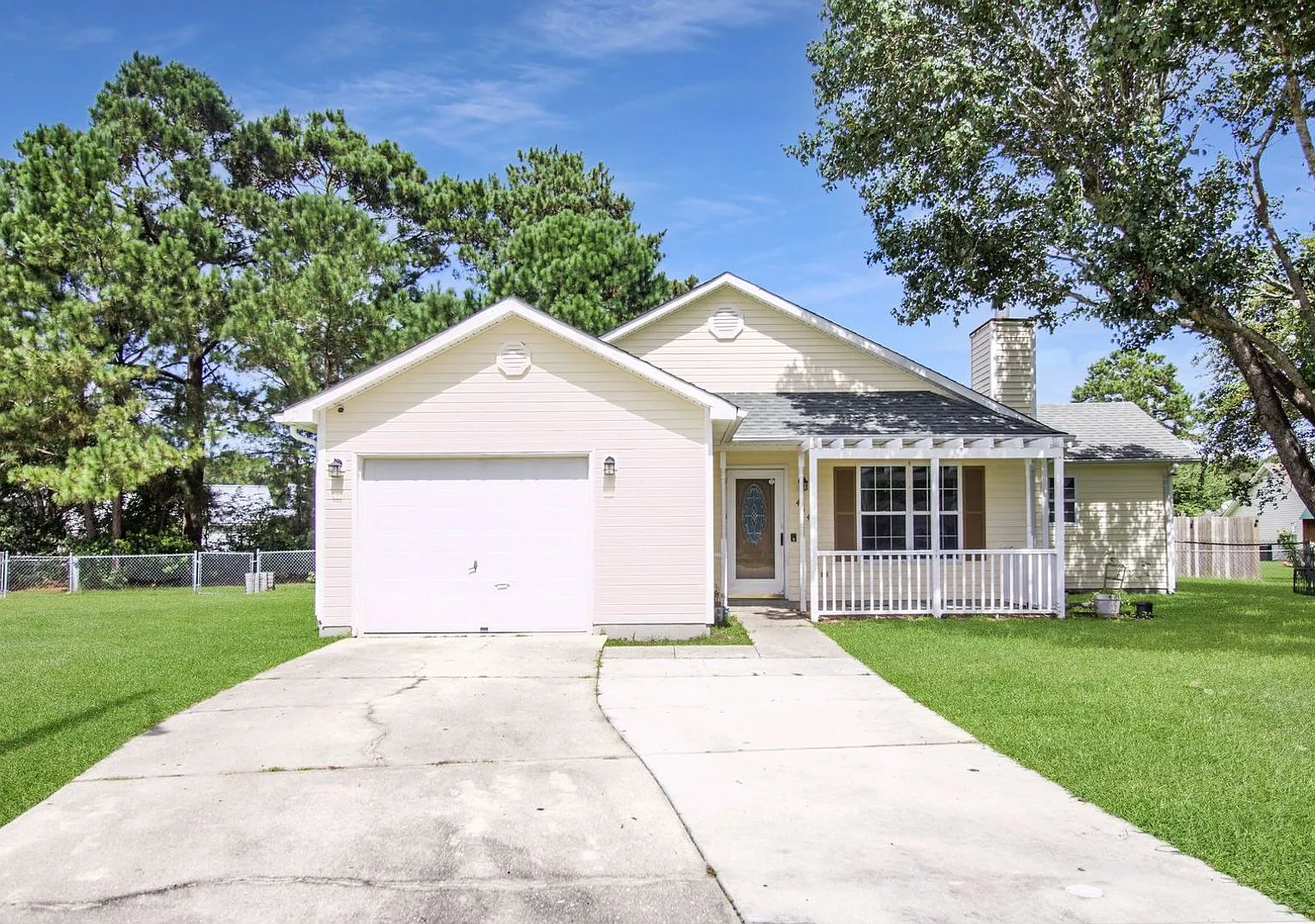 Renovated 4 Bedroom Home! — Photo 1