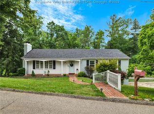 1701 Rolling Hills Rd, Charleston, WV 25314