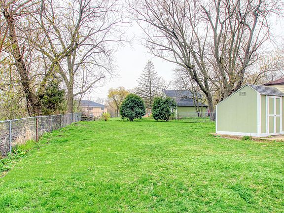 5th image of 203 W Capitol Dr