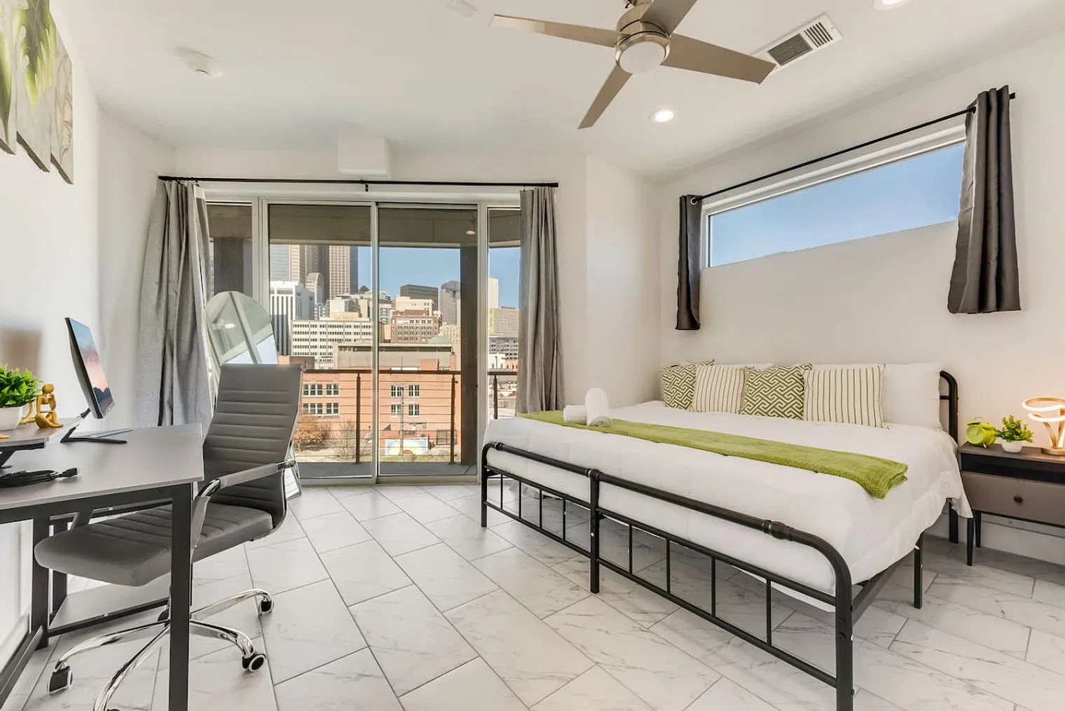 2 bed, 2.0 bath, 1184 sqft, $3,301 — Photo 2