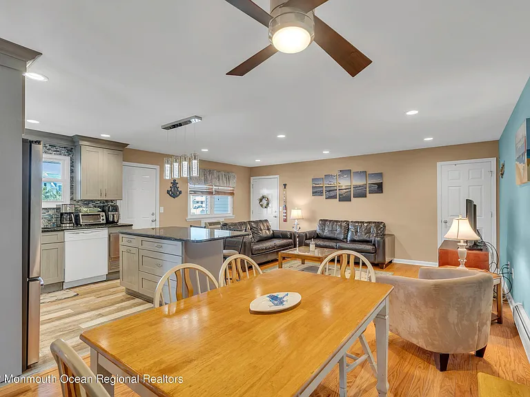 113 Wharfside Dr — Photo 9