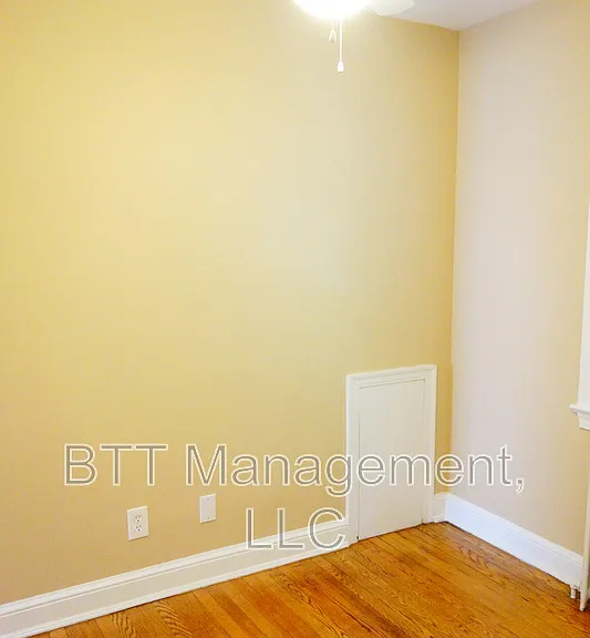 8405 Greenwood Ave #2 — Photo 35