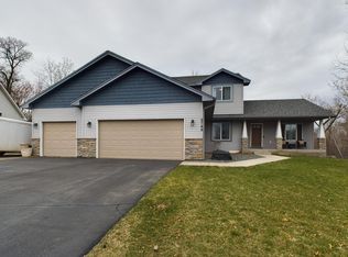 2749 Garfield Pl S, Cambridge, MN 55008