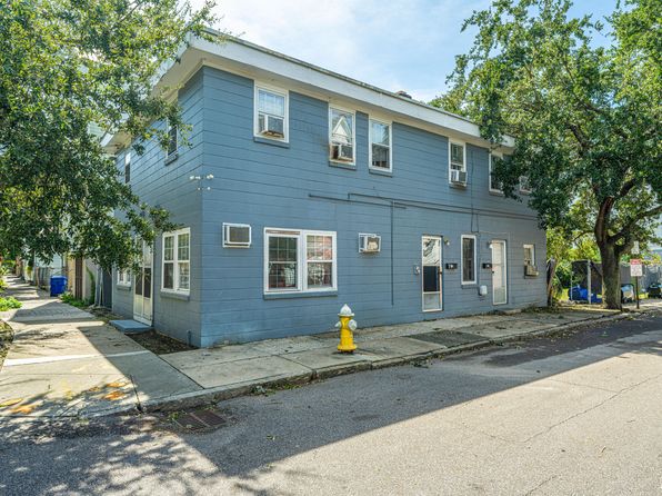 charleston-south-carolina-440949264 picture