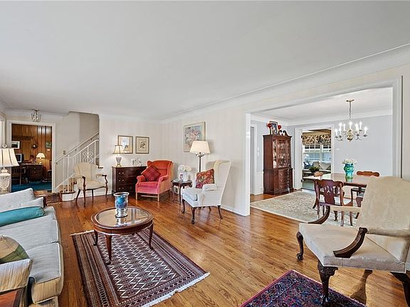 4th image of 4110 Meadowbrook Blvd