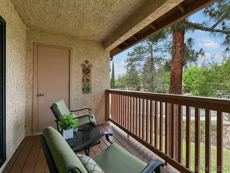 12095 Alta Carmel Ct #6 — Photo 16