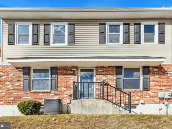 1112 Whitpain Hls, Blue Bell, PA 19422