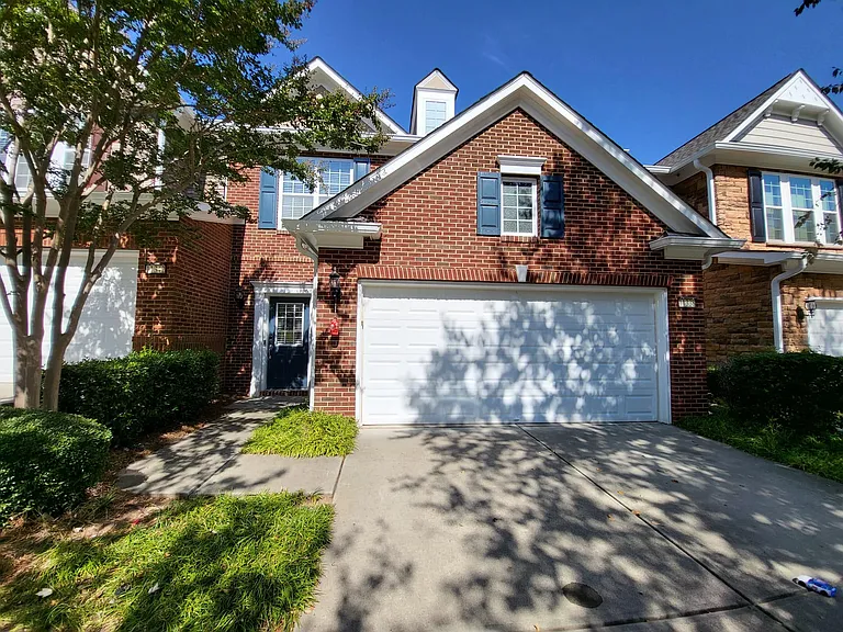 11338 Cedar Walk Ln — Photo 1