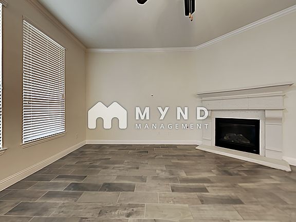 3rd image of 2027 Scenic Hollow Ln