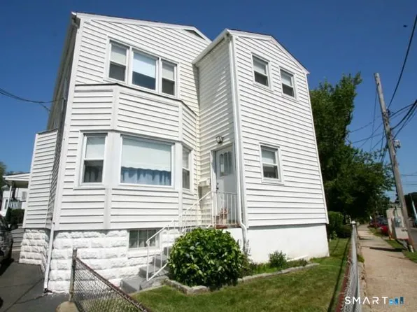 658 Beechmont Ave, Bridgeport, CT 06606