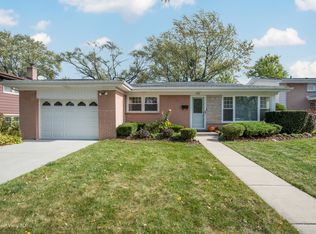 9511 Oriole Ave, Morton Grove, IL 60053