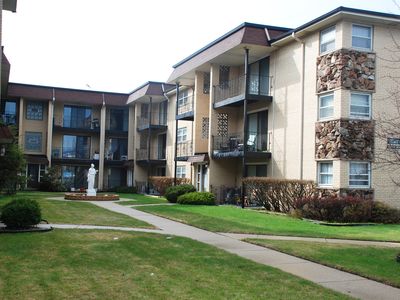 5026 N Austin Ave APT 3C, Chicago, IL, 60630