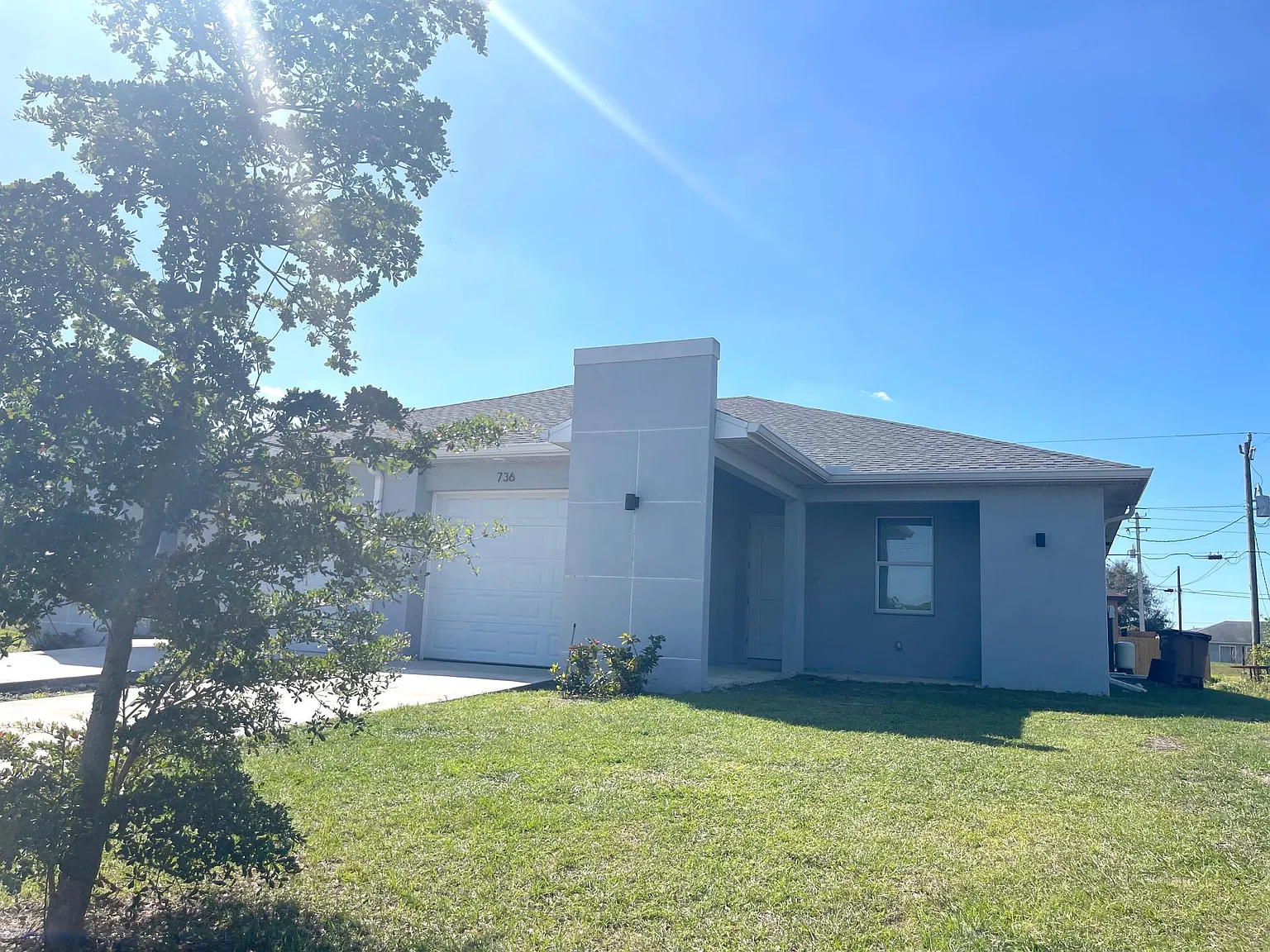 3 bed, 1200 sqft, $1,600 — Photo 1