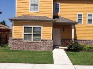 765 N Wordsworth Ln, Fayetteville, AR 72704