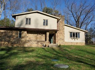 637 Highland Dr, Nashville, IN 47448