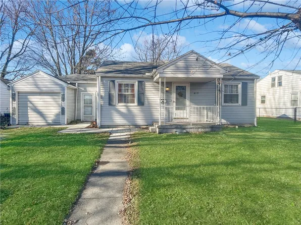 413 NW 1st St, Casey, IL 62420