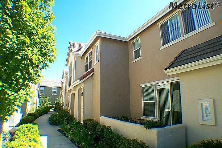 1st image of 205 Esplanade Cir #205