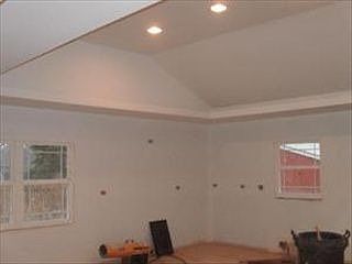 4th image of 1045 S Brainard Ave