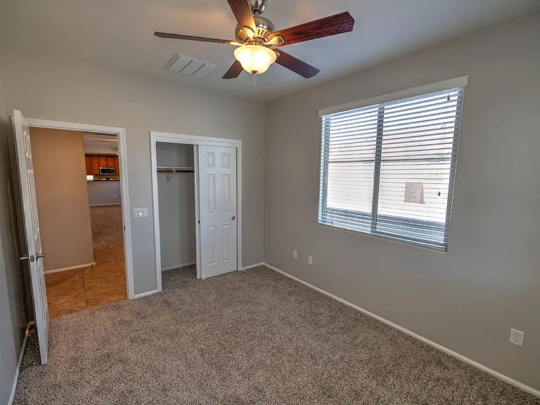 10458 S Cutting Horse Dr — Photo 24