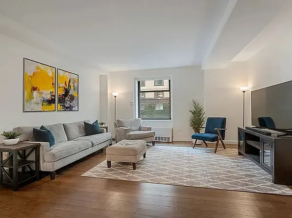 100 W 58th St APT 3C, New York, NY 10019